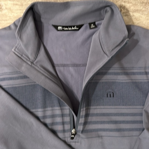 Travis Matthews 1/4 zip Pullover - Picture 2 of 3